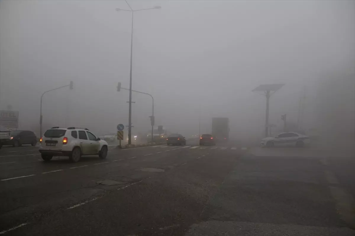 Hatay\'da Sis Trafiği Tehdit Ediyor