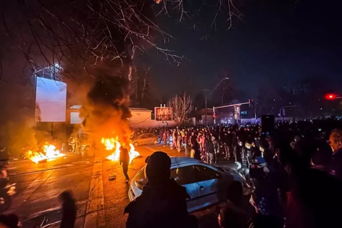 İran\'daki protestolarda ölü sayısı 3 bin 90\'a yükseldi