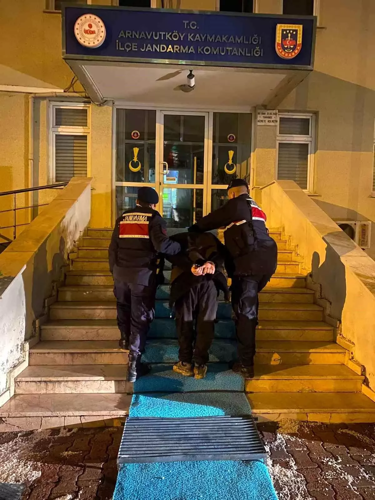 İstanbul\'da DEAŞ Üyesi Şüpheli Yakalandı