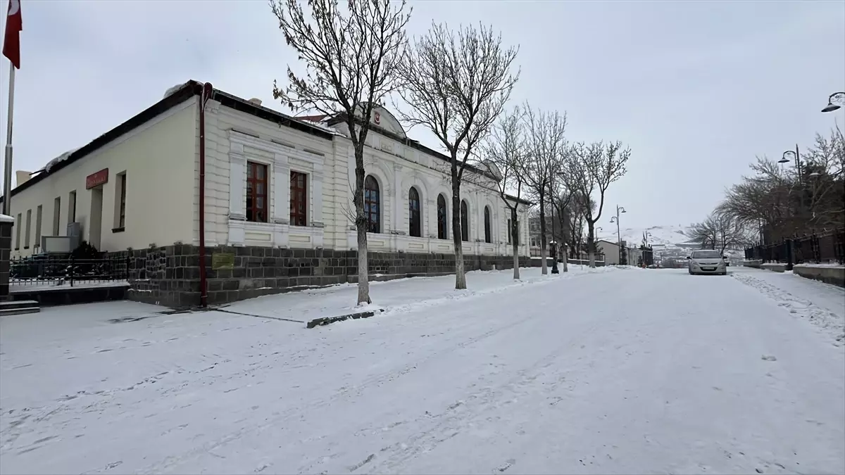 Kars ve Ardahan\'da Kar Yağışı ve Soğuk Hava