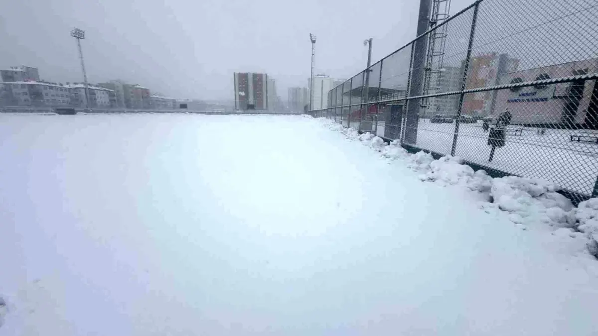 Kayseri\'de Müsabakalar Kar Nedeniyle Ertelendi