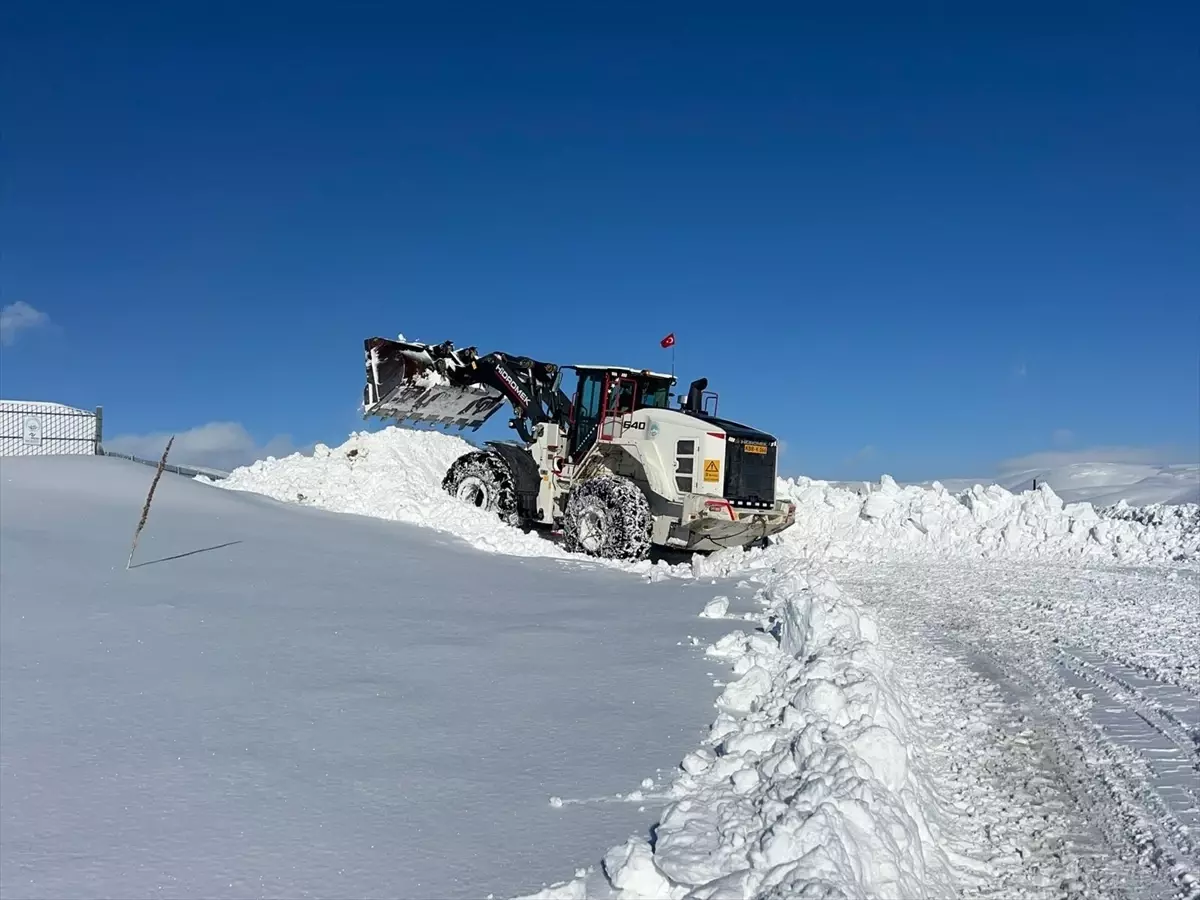 Kayseri\'de Karla Mücadele Devam Ediyor