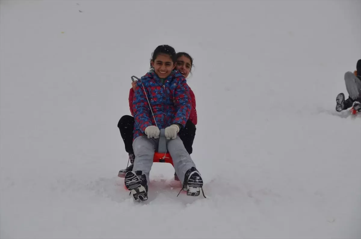 Muş\'ta Kayak Sezonu Yoğun Geçiyor