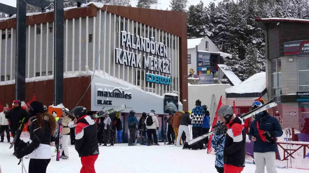 Palandöken Kayak Merkezi\'nde Yoğun Sömestir