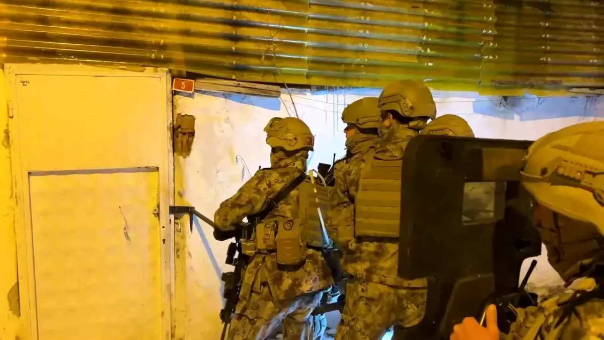 Siber Dolandırıcılık Operasyonu: 11 Tutuklama