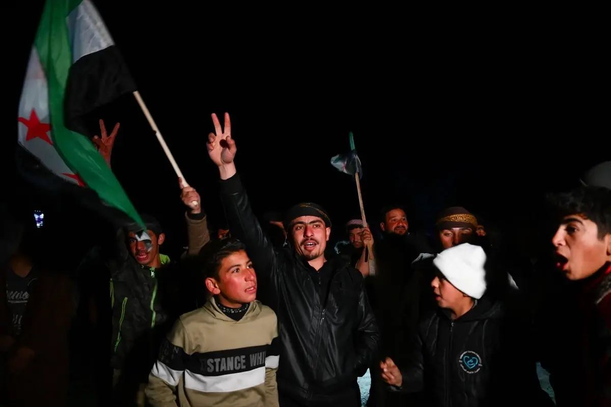 YPG\'nin çekilme açıklaması Suriye\'de sevinçle karşılandı