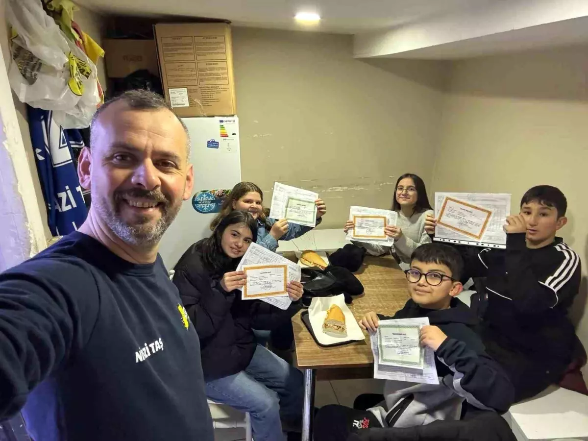 Öğrencilere Ücretsiz Tavuk Döner İkramı