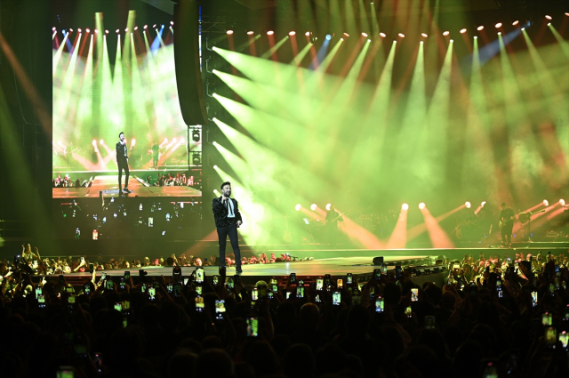 Tarkan'ın 7 yıl sonra verdiği konsere 'Kuzu Kuzu' dansı damga vurdu