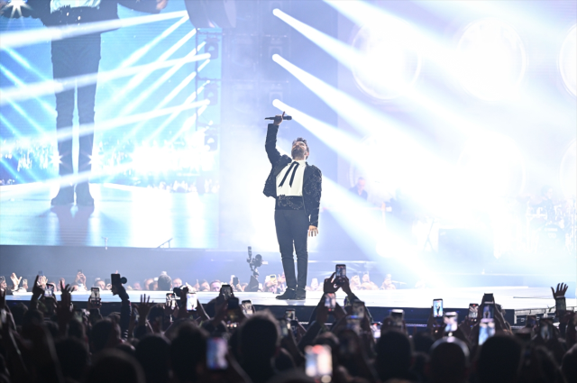 Tarkan'ın 7 yıl sonra verdiği konsere 'Kuzu Kuzu' dansı damga vurdu