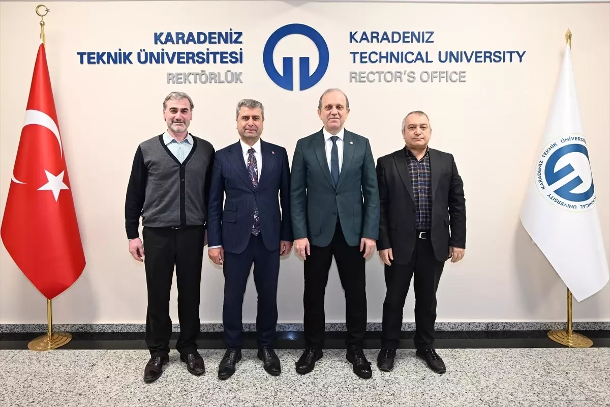 TÜHİS Genel Sekreteri KTÜ Rektörü\'nü Ziyaret Etti