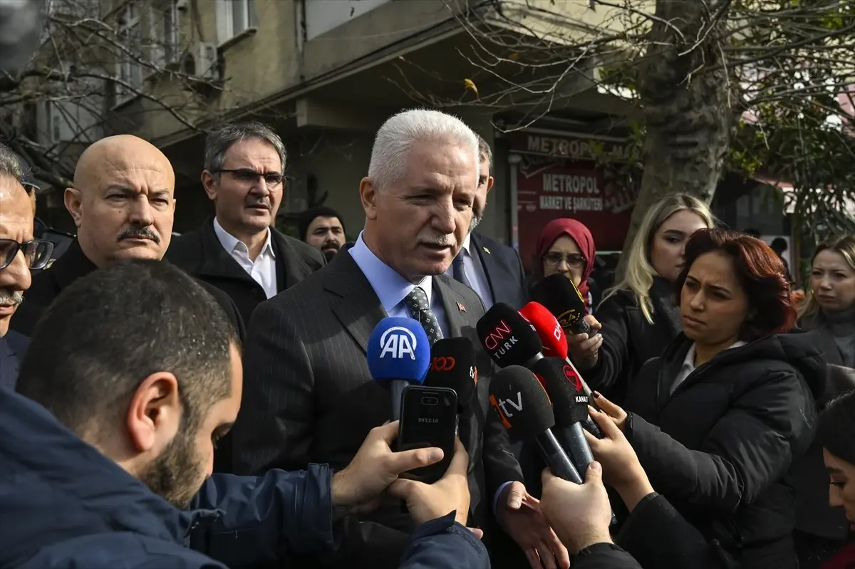 İstanbul Valisi Atlas Çağlayan\'ın Ailesine Taziye Ziyareti