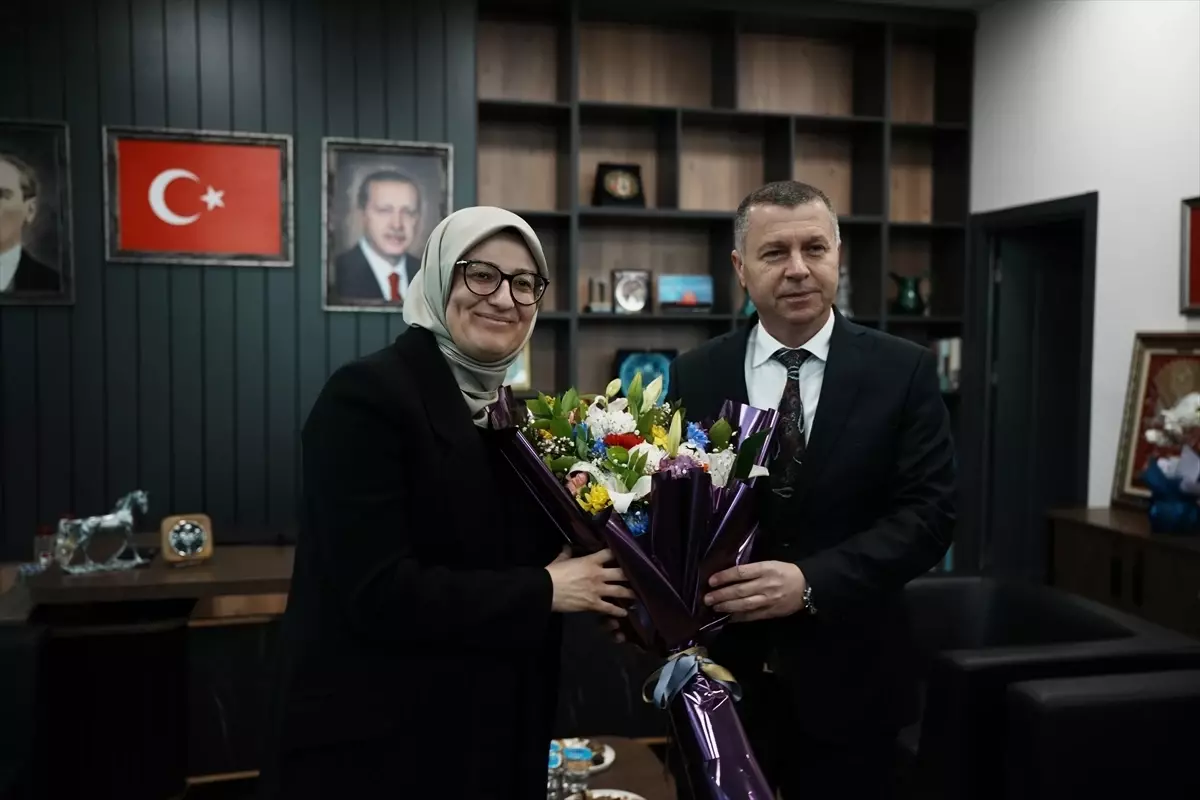 Uygur\'dan Kardeşlik ve Dayanışma Vurgusu