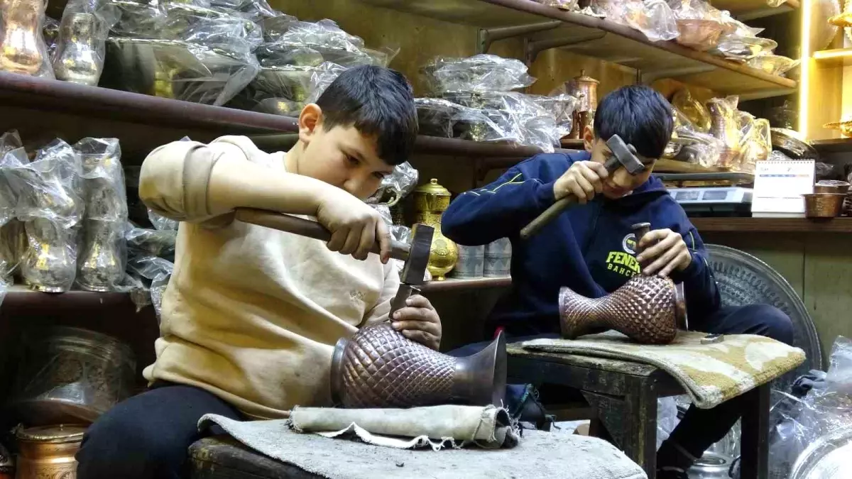 Bakırcılık Geleneği: Baba ve Oğul