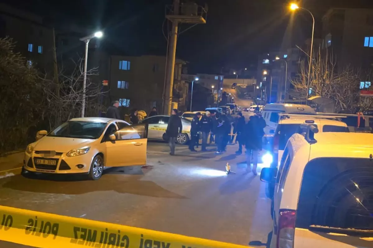 Polis memuru, eski eşinin evlendiği polisi sokak ortasında vurdu