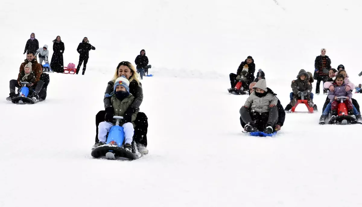 Bitlis\'te Kayak Merkezlerine Yoğun İlgi