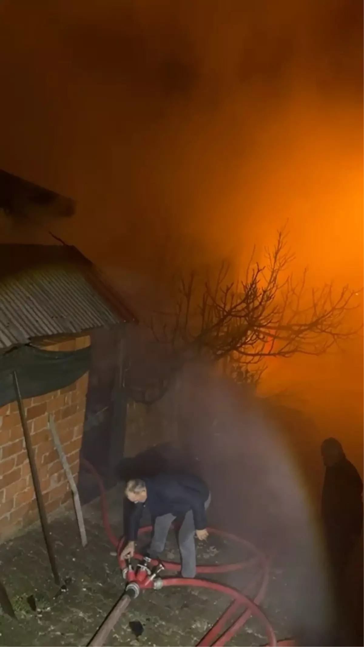 Bursa\'da Yangın: İki Ev Zarar Gördü