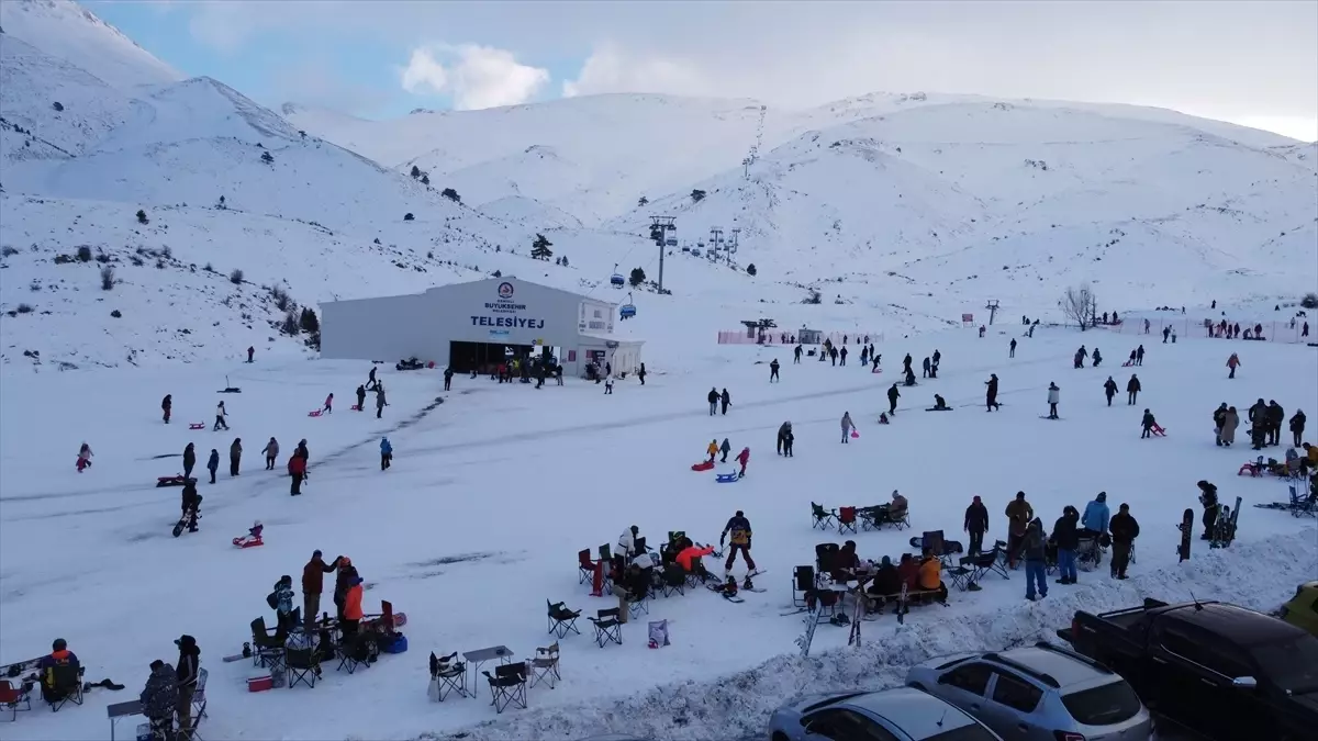 Denizli Kayak Merkezi Sezonu Açtı