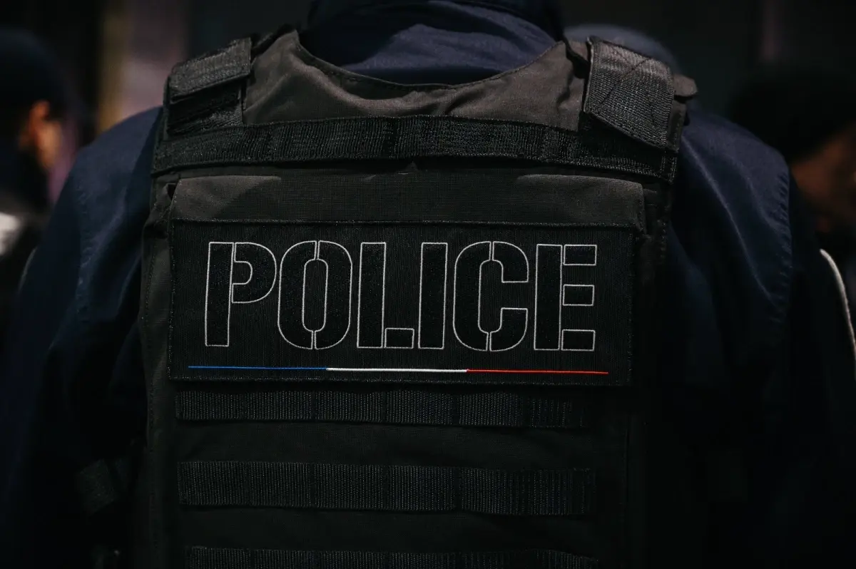 Paris\'te Zemin Çöktü: 20 Yaralı