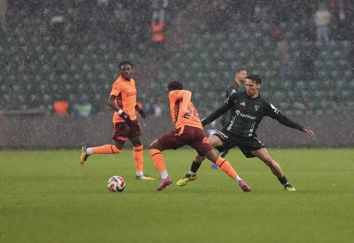 Kocaelispor 1-1 Trabzonspor: İlk Yarı Beraberlik