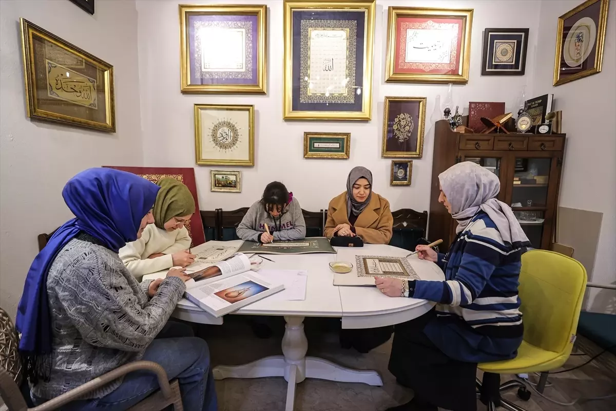 Tezhip Sanatında Usta: Meliha Kantarcı