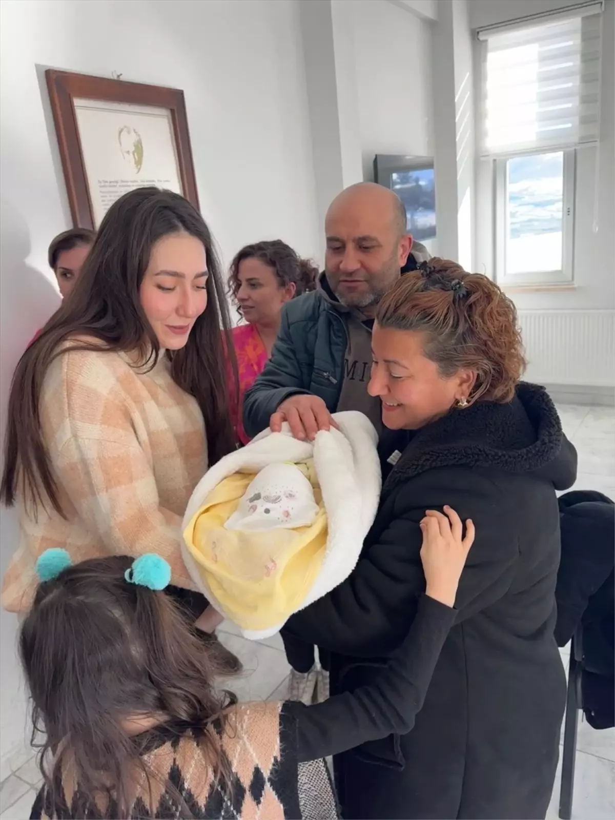 100. Bebek Geçici Koruyucu Aileye Kavuştu