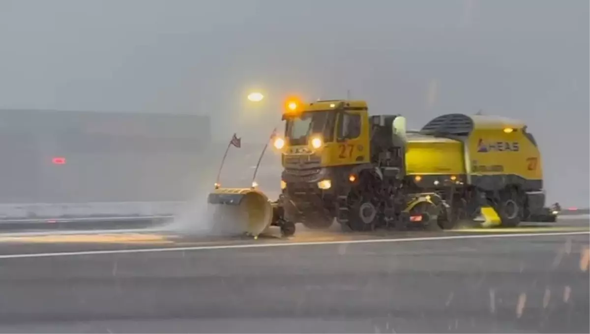 İstanbul\'da Uçuş İptalleri