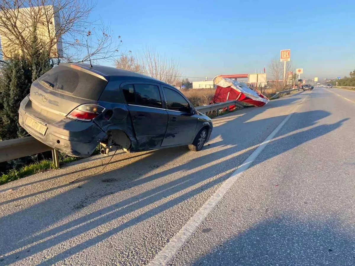 Antalya\'da Otomobil Kazası