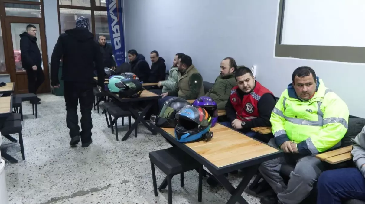 Kuryeler İş Bıraktı