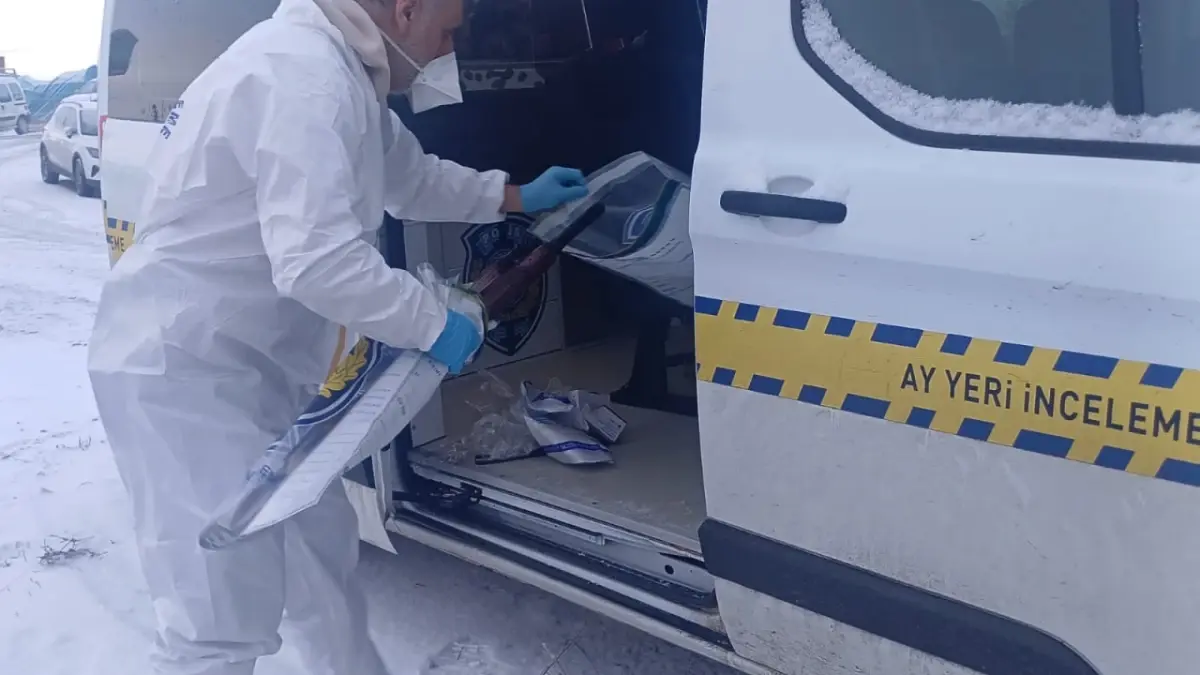 Şizofren Baba, Eşini Vurduktan Sonra İntihar Etti