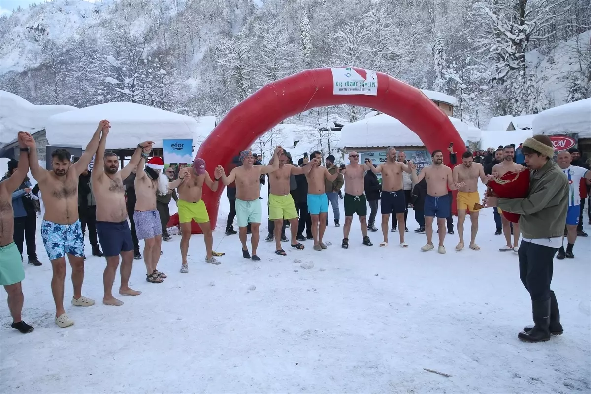 Kaçkar Dağları\'nda Kış Yüzme Şenliği