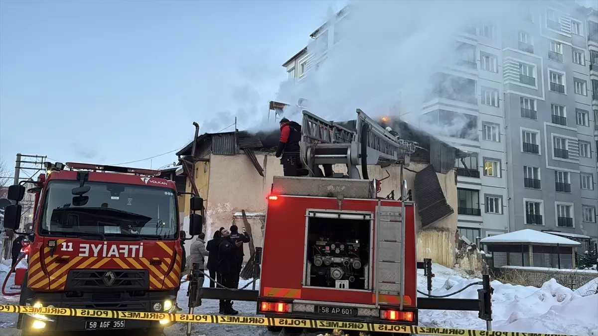 Sivas\'ta Müstakil Evde Yangın