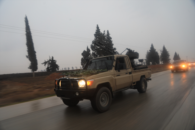 Terör örgütü Tabka'dan çekilirken hapishanedeki esirleri infaz etti