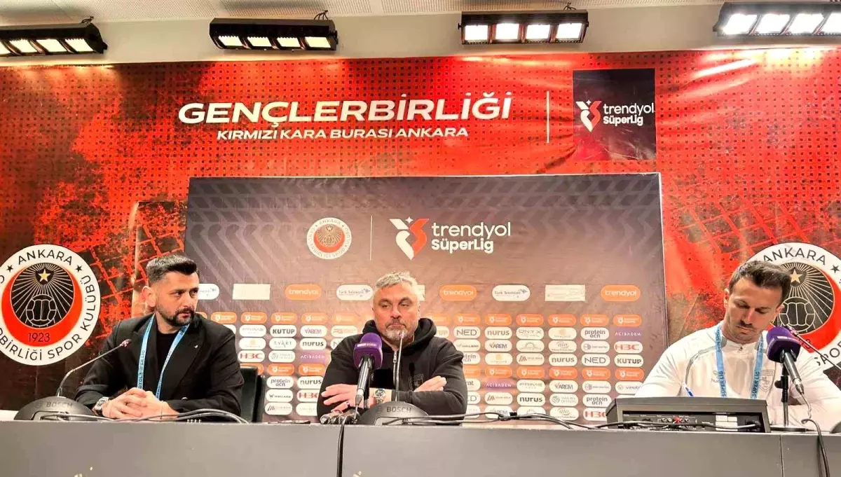 Reis\'ten Federasyona Hakem Uyarısı