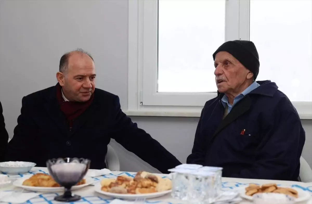 Vali Serdengeçti\'den Şehit Ailesine Ziyaret