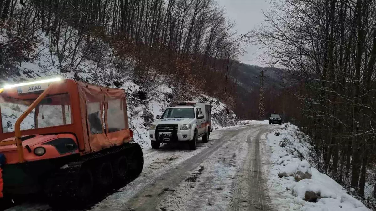 Yalova\'da Mahsur Kalan 35 Kişi Kurtarıldı