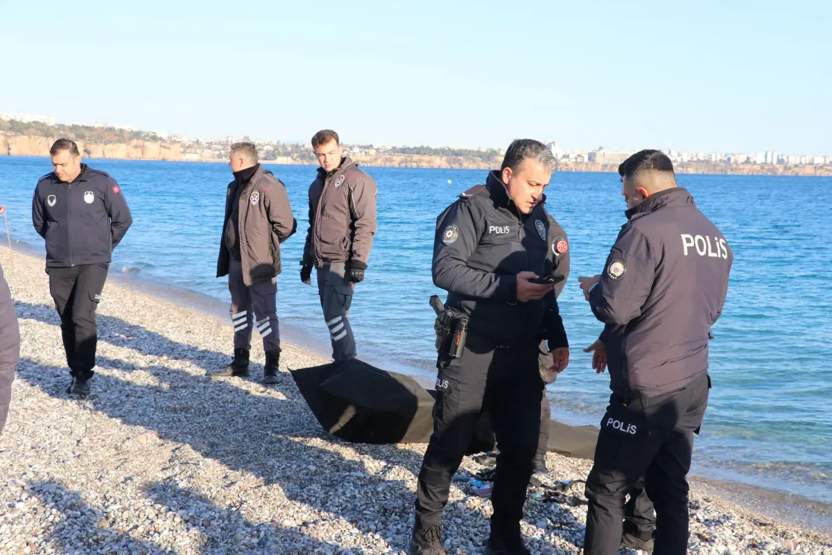 Antalya\'da Oltaya Takılan Ceset Bulundu