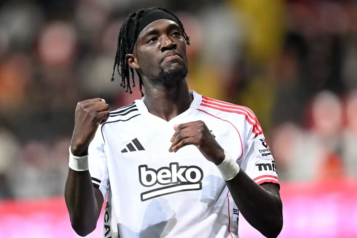 Aston Villa, Abraham için İstanbul\'a geldi