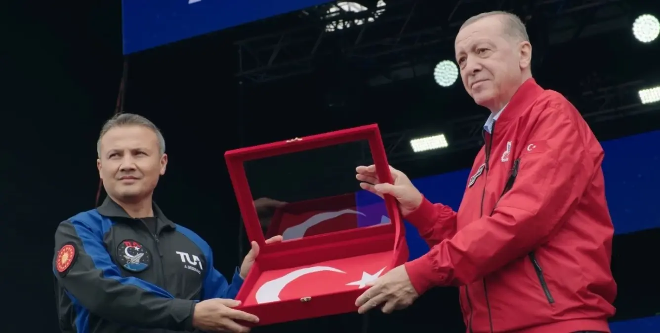 Türkiye\'nin İlk Astronotu 2. Yılını Kutladı