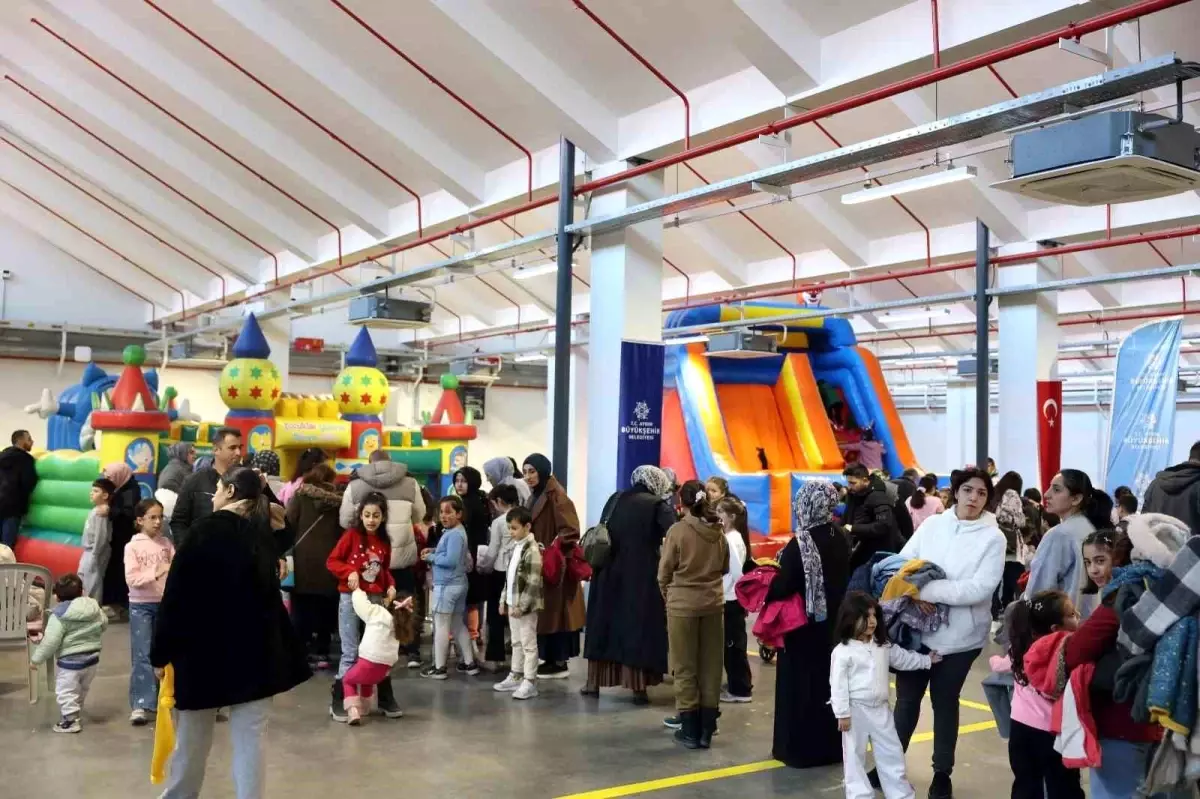 Başkan Çerçioğlu\'ndan çocuklara karne hediyedi