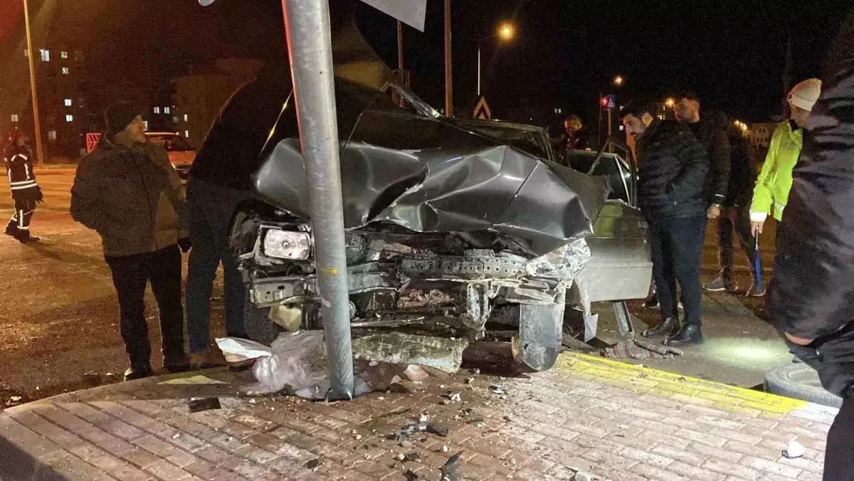 Çorum\'da Trafik Kazası: 4 Yaralı