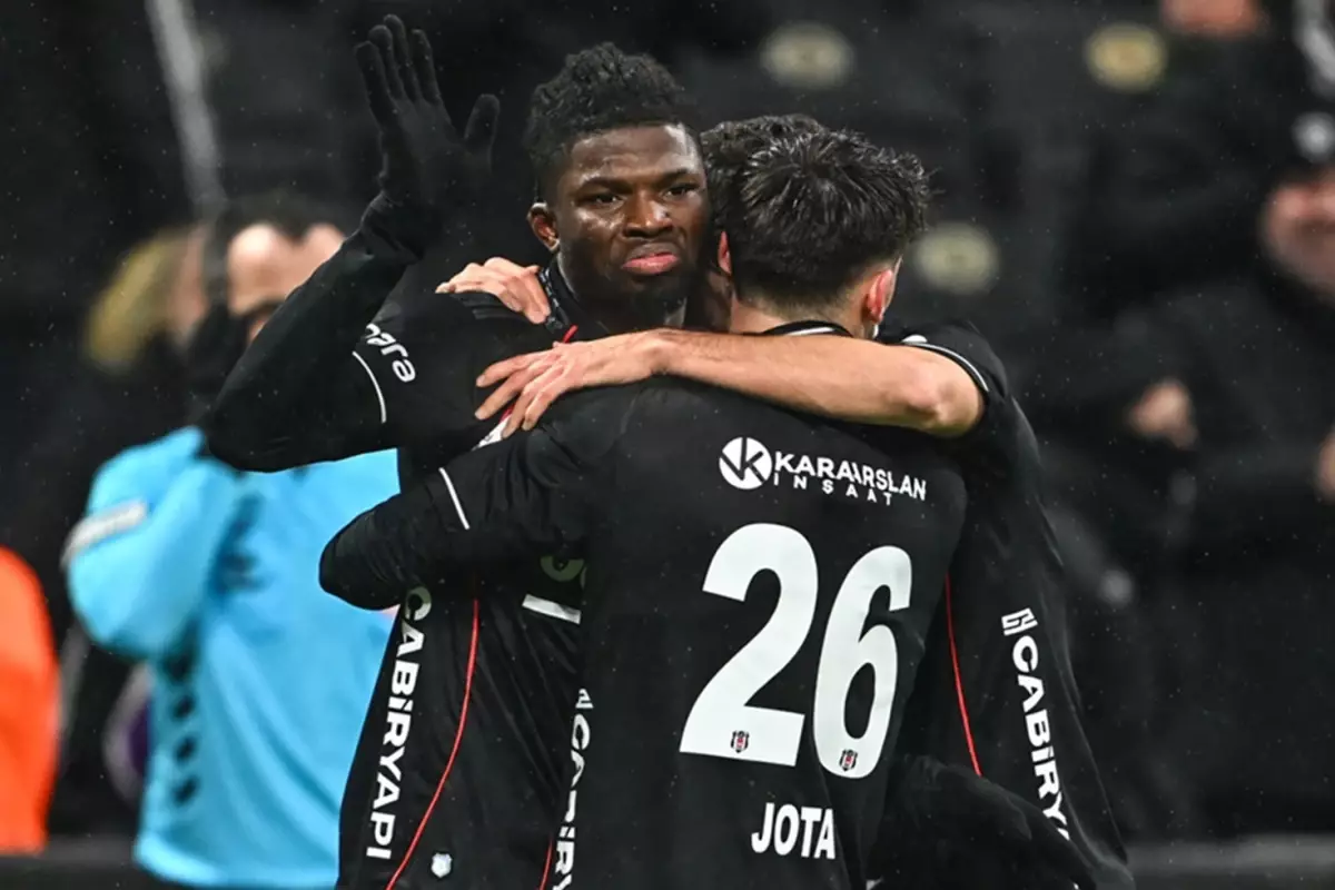 Dolmabahçe\'de 90+5\'te mutlu son! Beşiktaş, Kayserispor\'u son saniyelerde devirdi