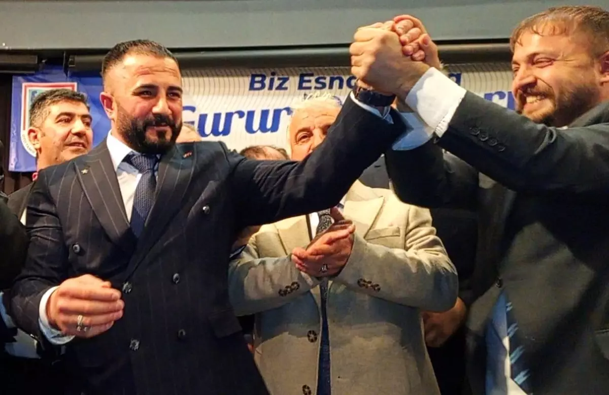 Erzurum Oto Tamir Odası\'nda Başkan Emre Akdoğan