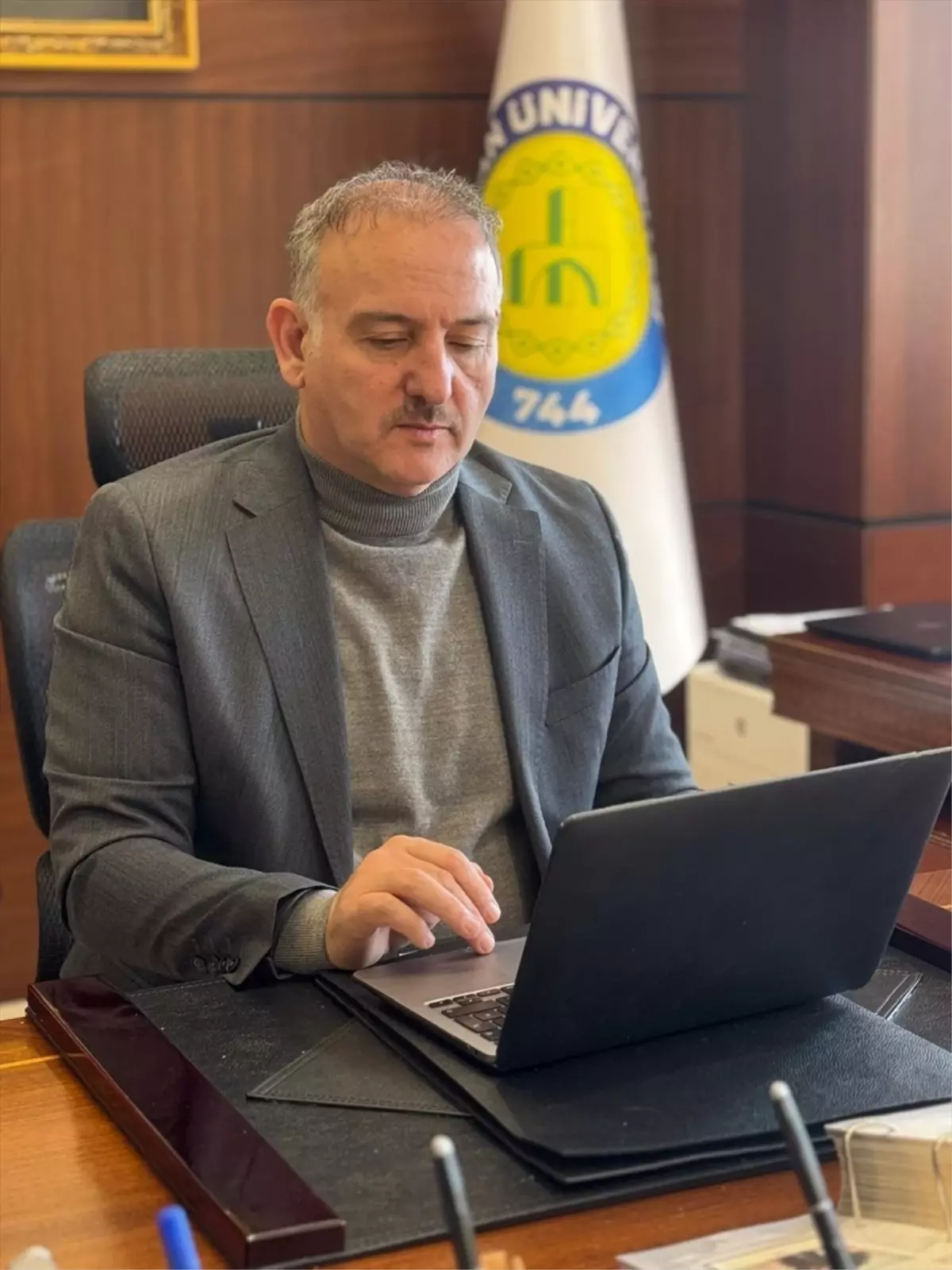 Harran Üniversitesi Rektörü \'Yılın Kareleri\' Oylamasında