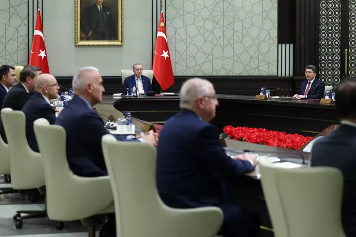 Kabine toplantısı başladı! Masada kritik konu başlıkları var