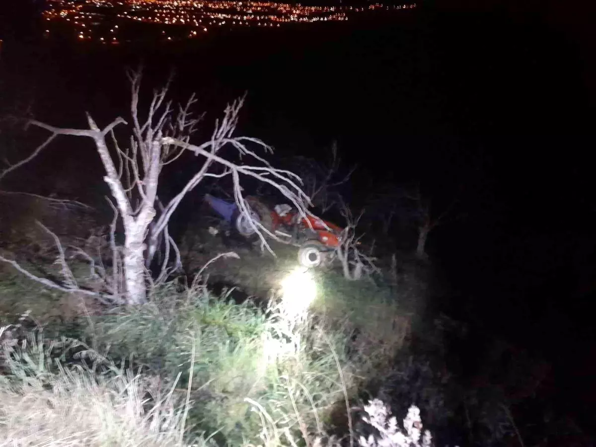 İzmir\'de Traktör Devrildi, Sürücü Hayatını Kaybetti