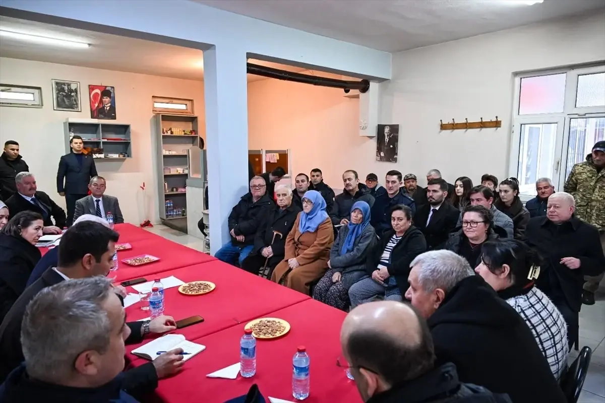 Vali Turan, Köy Ziyaretleriyle Hizmetleri Değerlendirdi