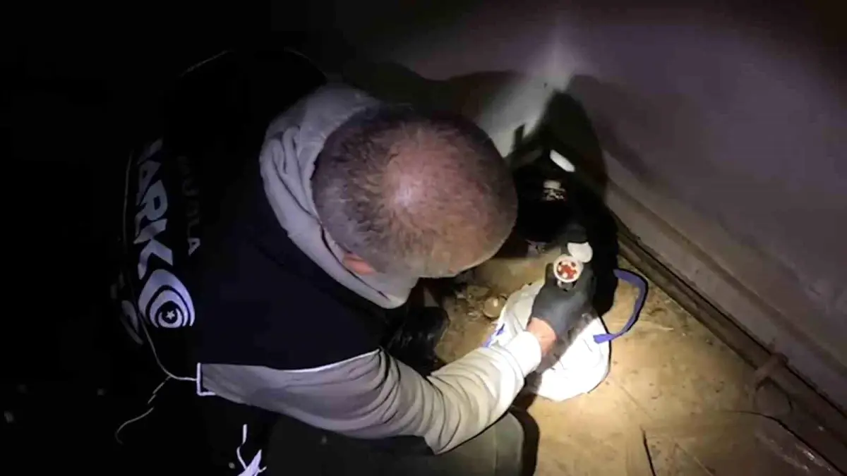 Marmaris\'te Uyuşturucu Operasyonu: 3 Tutuklama