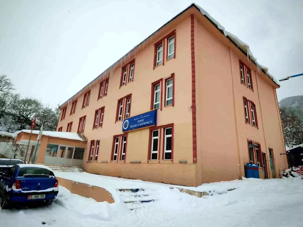 Posof MYO\'ya Yeni Müdür Atandı