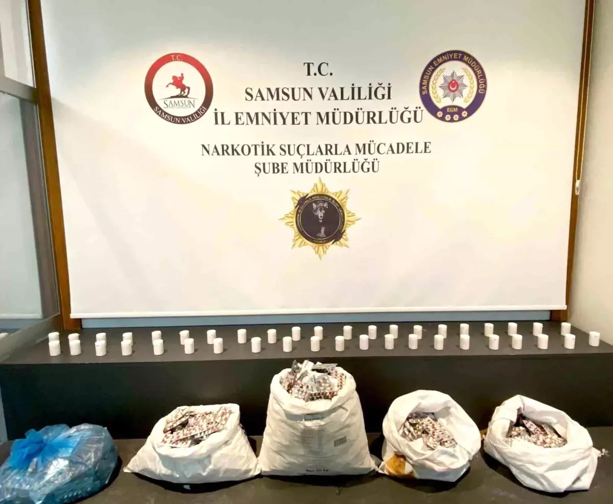 Samsun\'da Narkotik Operasyonu: 36 Bin 600 Sentetik Ecza Ele Geçirildi