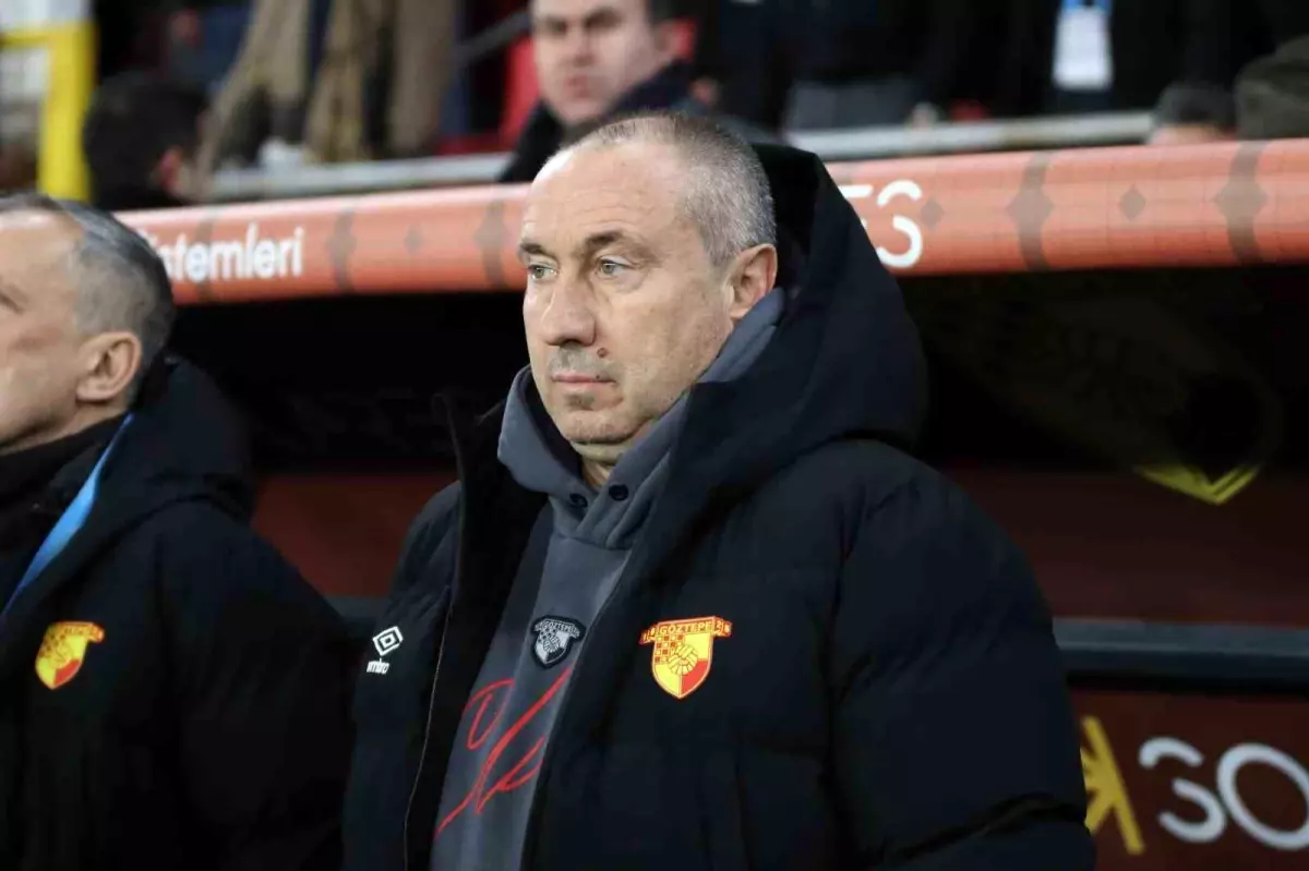 Stoilov: Cezalı oyuncular üzücü ama fırsat var